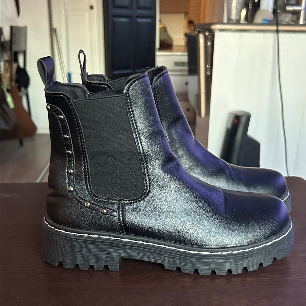 SHEIN Black Ankle Boots with Studded Detail